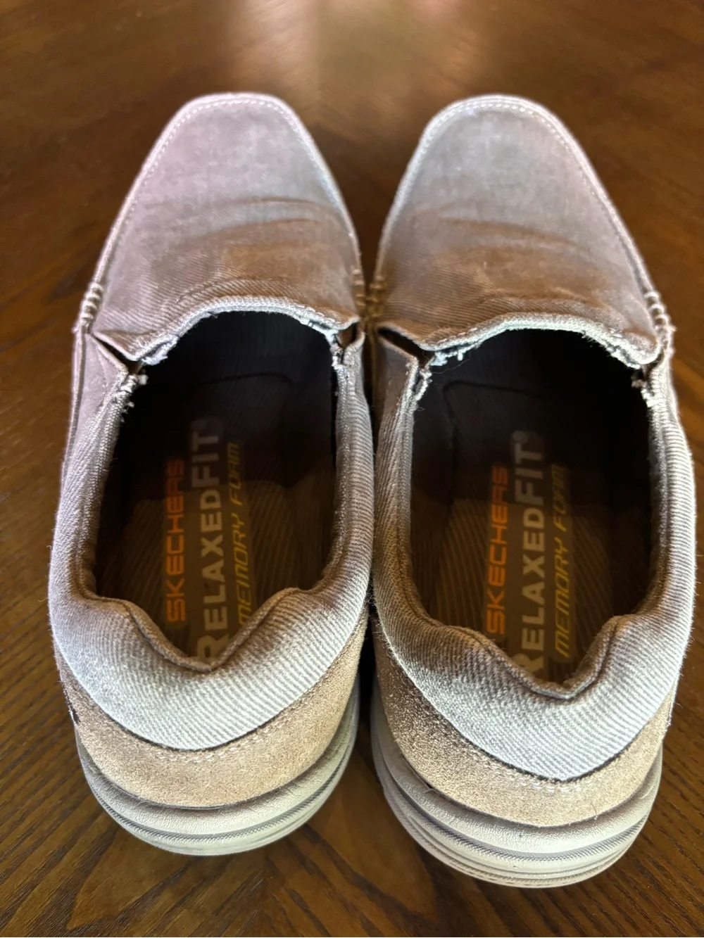 Skechers Relaxed Fit Men’s 9 Gray/Taupe Memory Foam Slip On Shoes